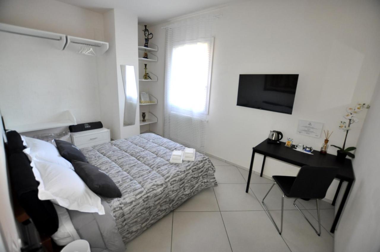 ガン エデン b&b San Benedetto Del Querceto エクステリア 写真