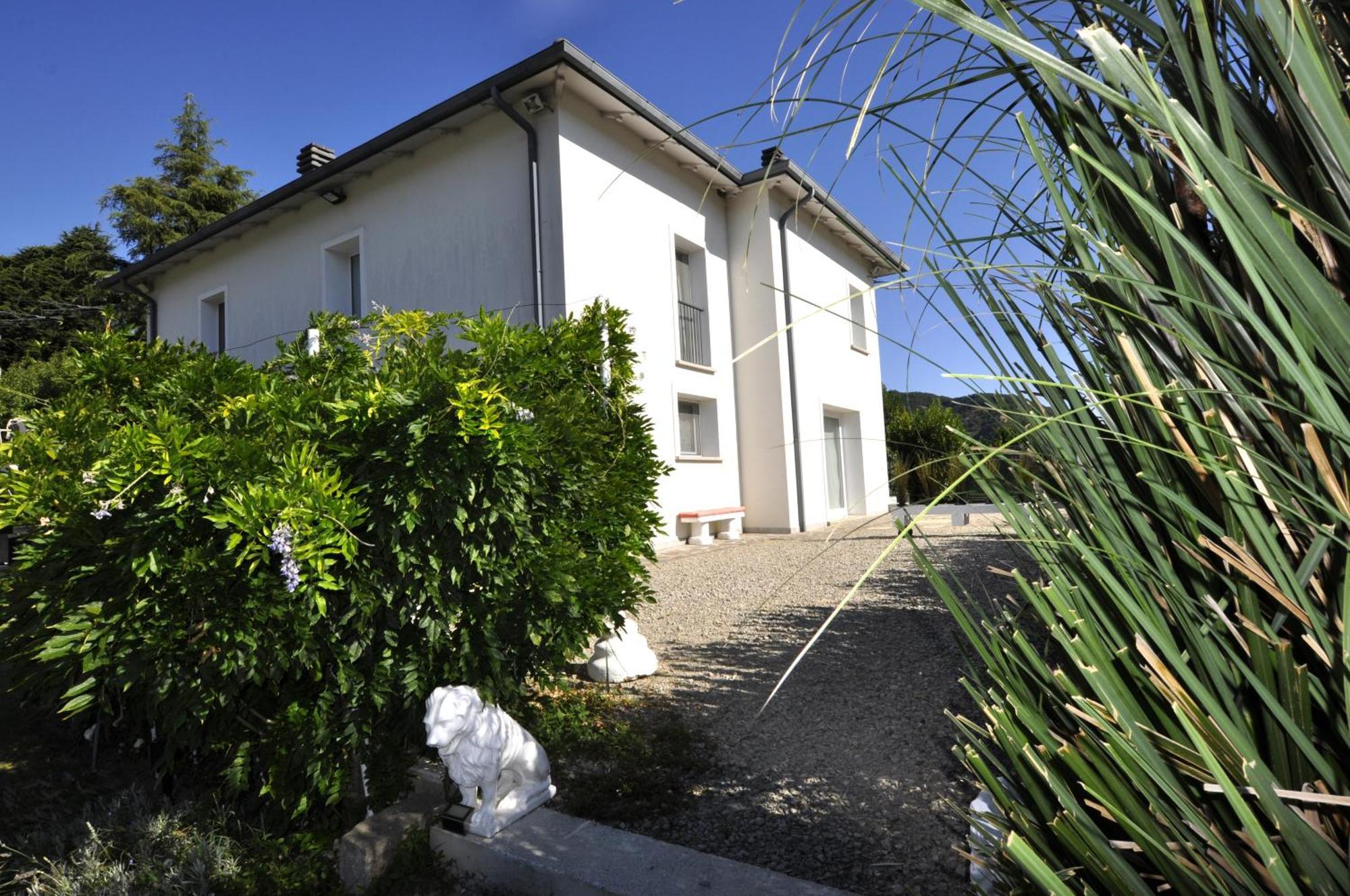 ガン エデン b&b San Benedetto Del Querceto エクステリア 写真