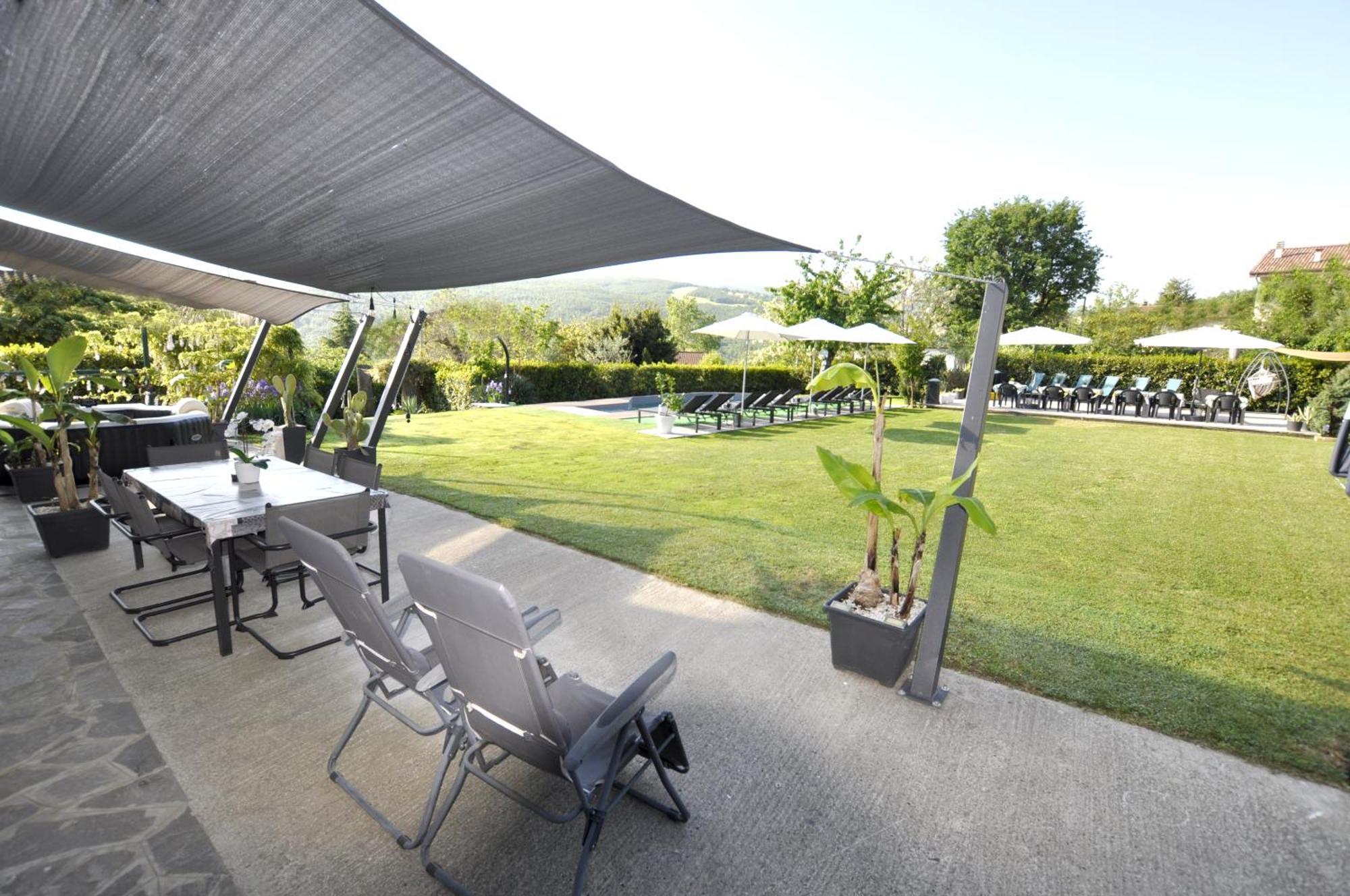 ガン エデン b&b San Benedetto Del Querceto エクステリア 写真