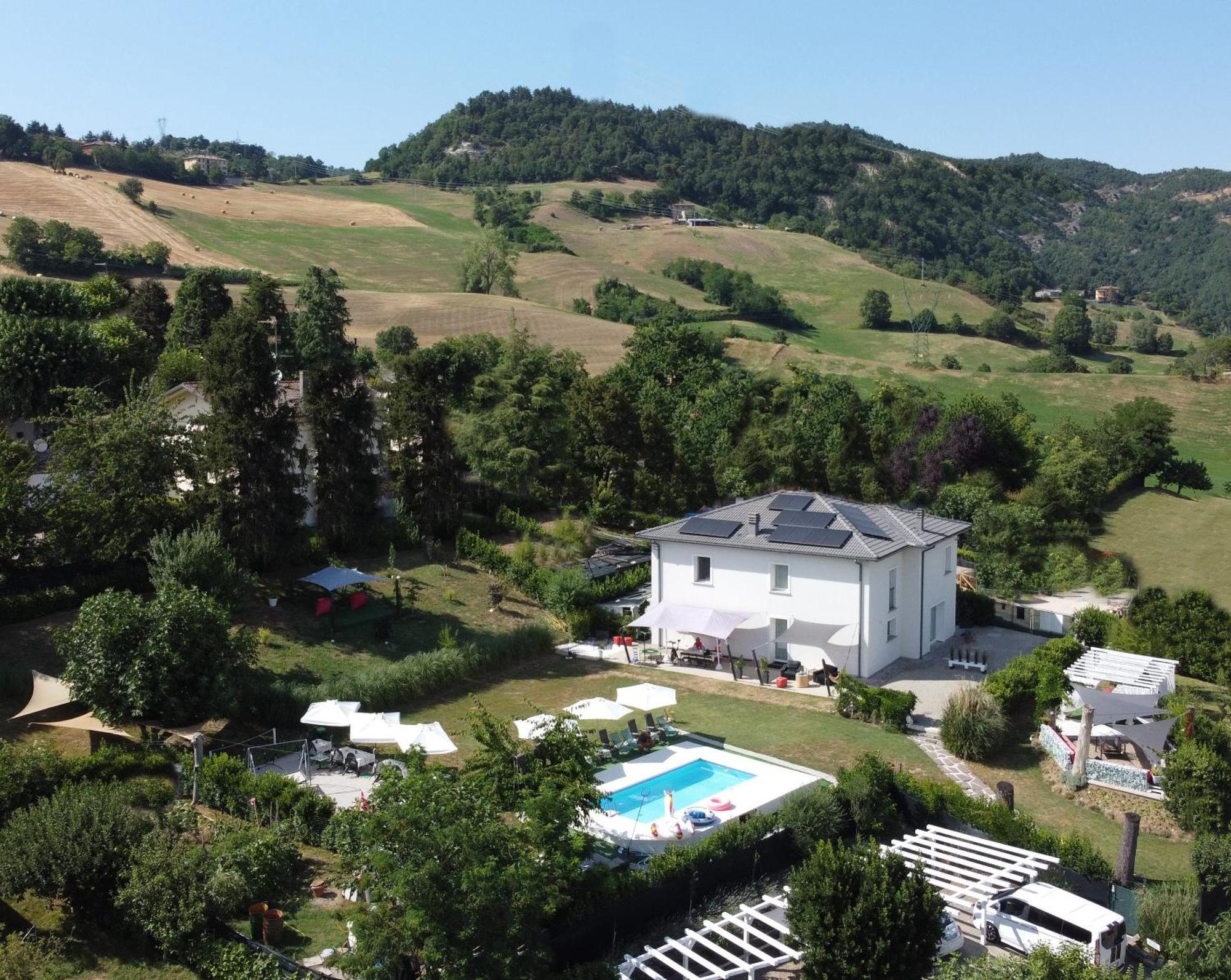 ガン エデン b&b San Benedetto Del Querceto エクステリア 写真