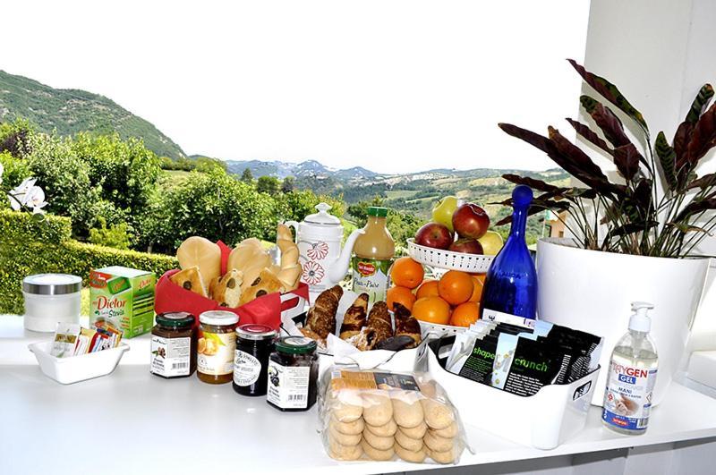 ガン エデン b&b San Benedetto Del Querceto エクステリア 写真