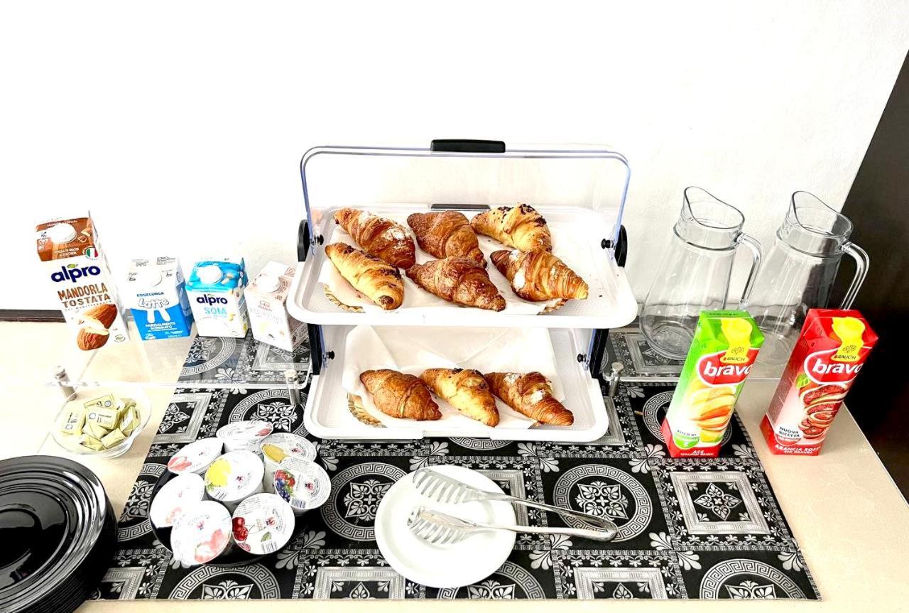 ガン エデン b&b San Benedetto Del Querceto エクステリア 写真